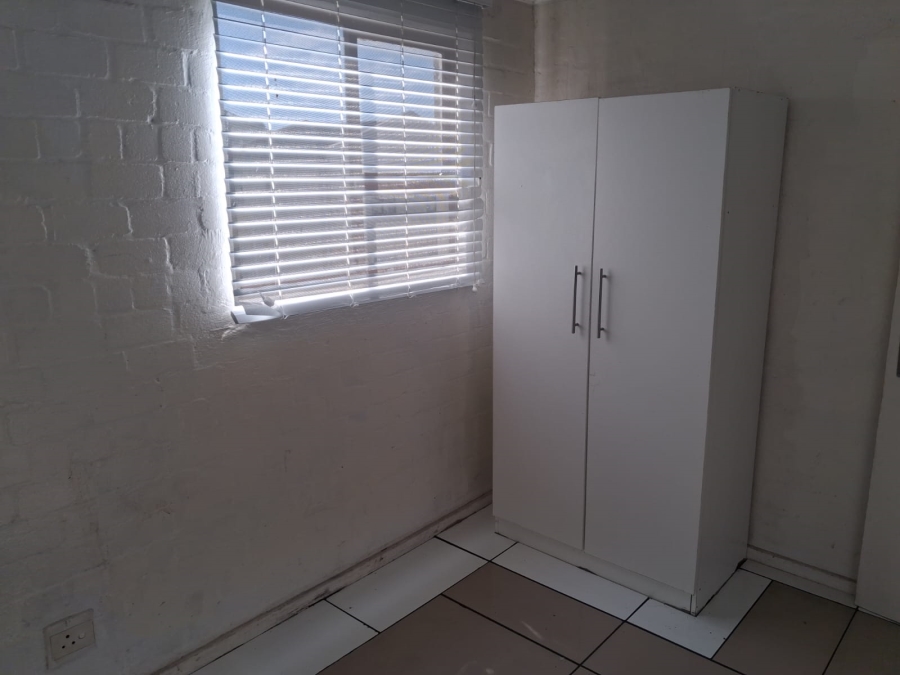 To Let 2 Bedroom Property for Rent in Amalinda Eastern Cape